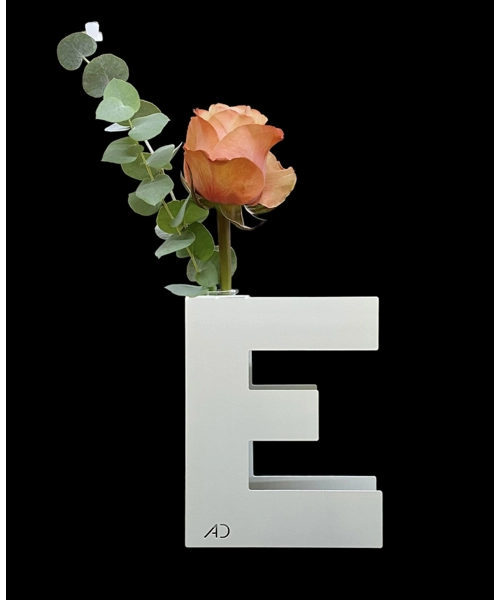 Letter E